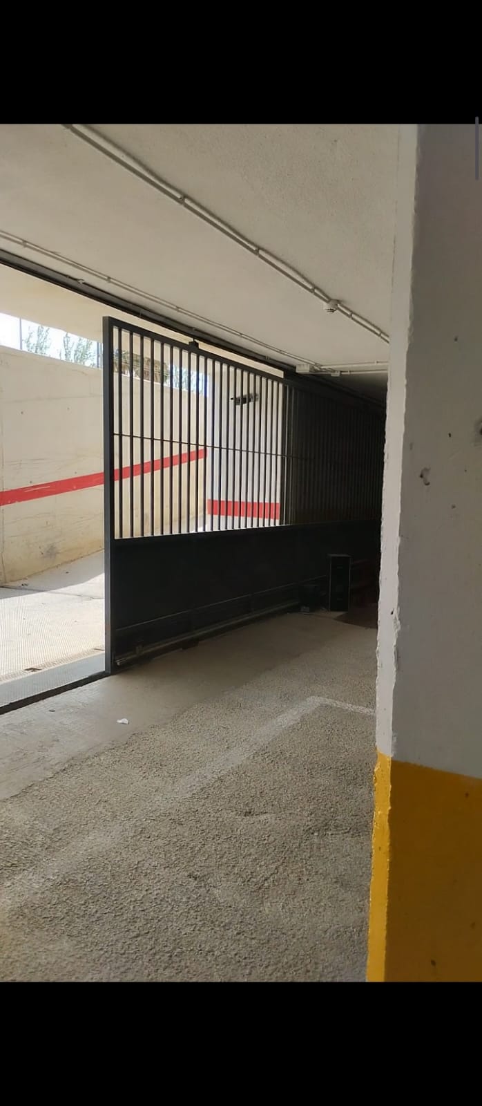 Cancela corredera de acceso para vehículos, control de accesos en Riba-roja de Túria