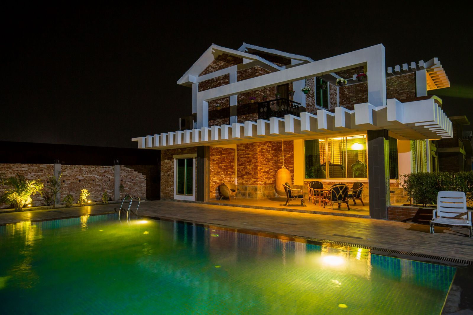 chalet moderno con piscina y videovigilancia Tecnicom